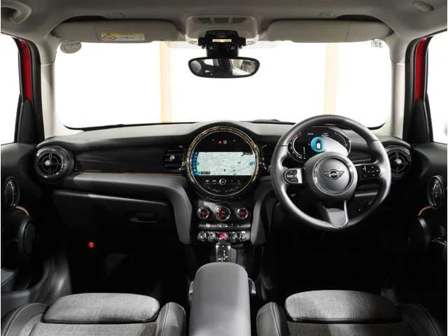 Bmw MINI COOPER 5DOOR ベースグレード photo 3