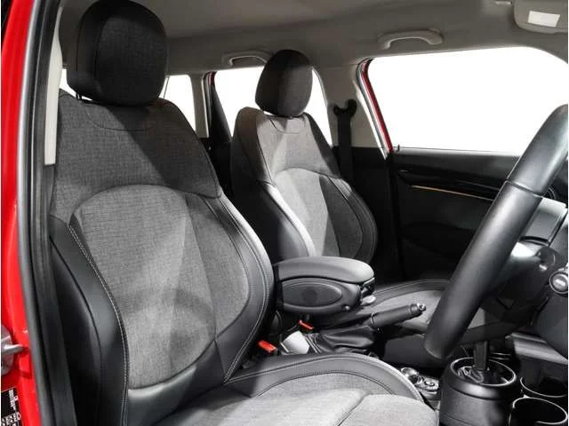 Bmw MINI COOPER 5DOOR ベースグレード photo 4