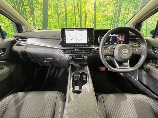 Nissan AURA G　レザーエディション photo 2