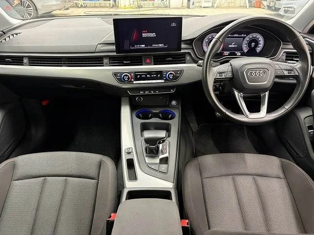 Audi AUDI A4 35　TFSI　アドバンスド photo 2