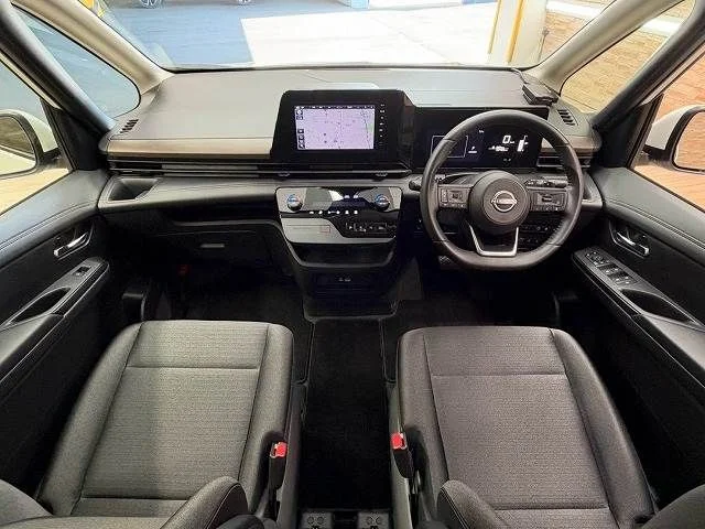 Nissan SERENA WG ハイウェイスター　V photo 2