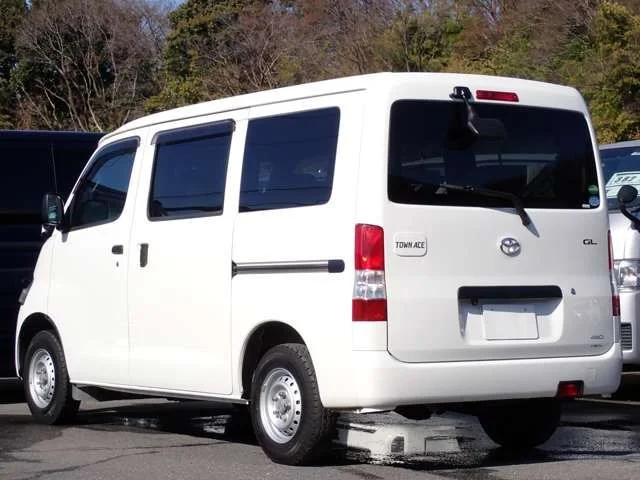 Toyota TOWNACE van 4WD GL　リヤヒーター　リヤフォグランプ付 photo 4