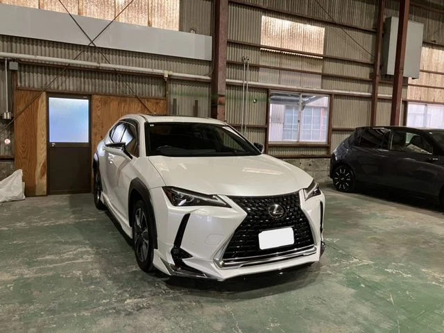 Toyota LEXUS UX200 バージョンC 2019