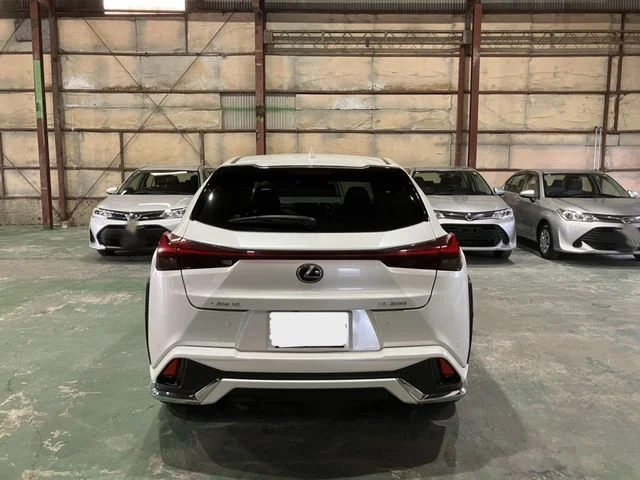 Toyota LEXUS UX200 バージョンC photo 3