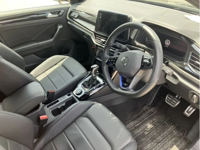 Volkswagen VOLKSWAGEN T-Roc R　ブラックスタイル photo 2