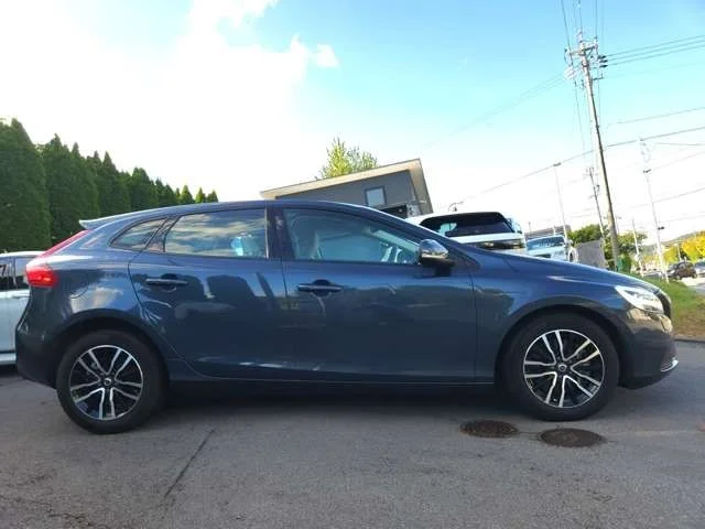 Volvo VOLVO V40 T3　タックエディション photo 3