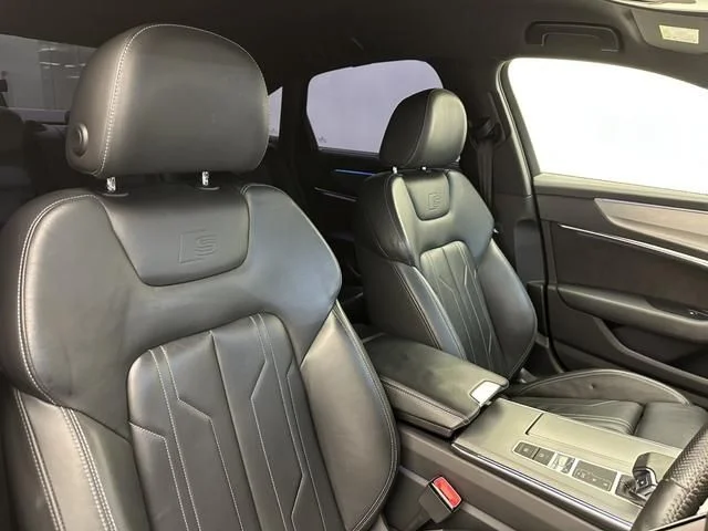 Audi AUDI A6 45TFSIクワトロ　スポーツSラインP photo 4