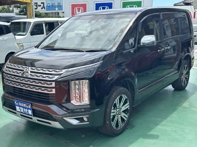 Mitsubishi DELICA D:5 4WD P photo 3