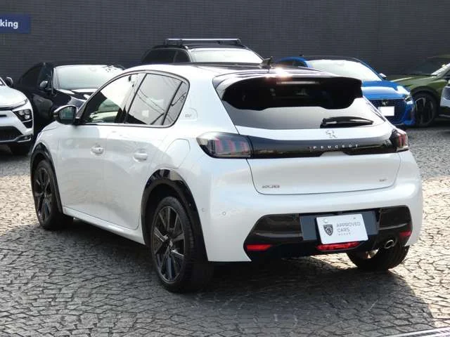 Peugeot PEUGEOT 208 GT photo 2
