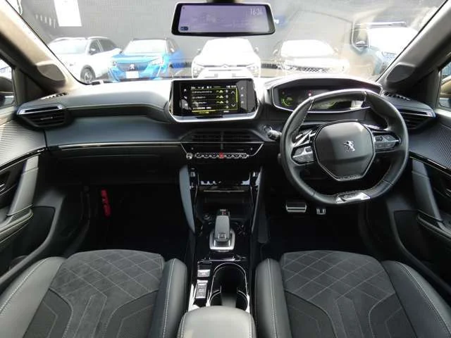 Peugeot PEUGEOT 208 GT photo 3