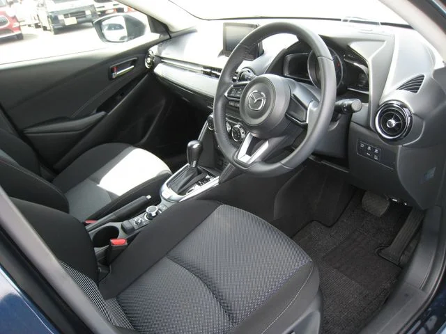 Mazda DEMIO 15S　ツーリング photo 2