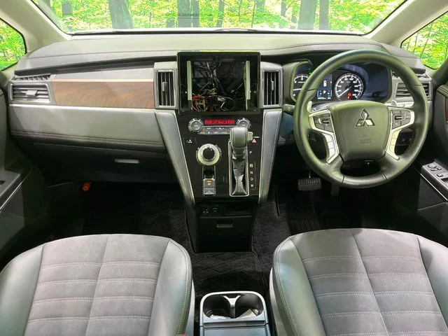 Mitsubishi DELICA D:5 4WD ジャスパー photo 2