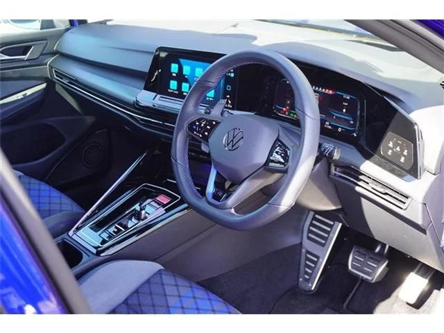 Volkswagen VOLKSWAGEN GOLF R ベースグレード photo 2