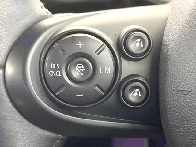 Bmw MINI COOPER D CROSSOVER ノーフォーク　エディション photo 4