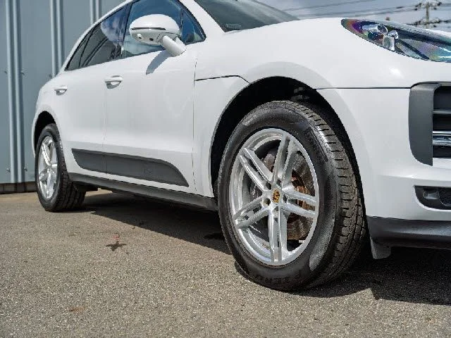 Porsche PORSCHE Macan ベースグレード photo 2