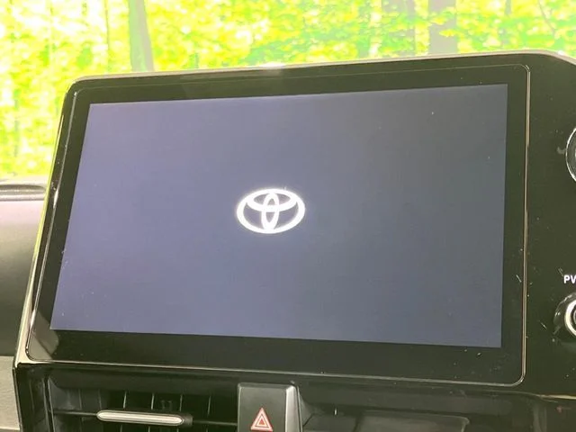Toyota VOXY HYBRID S−Z photo 3