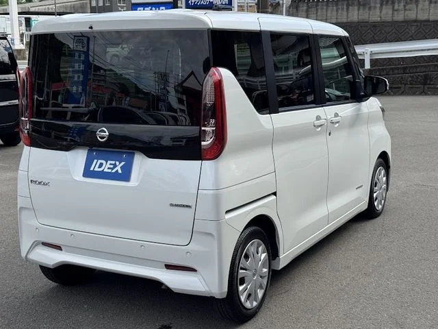 Nissan ROOX X photo 4