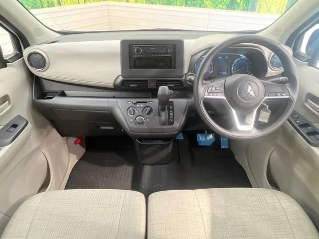Mitsubishi eK WAGON M photo 2