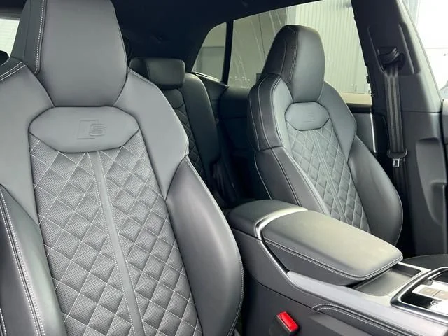 Audi AUDI Q8 55　TFSI　クワトロ　Sライン photo 4