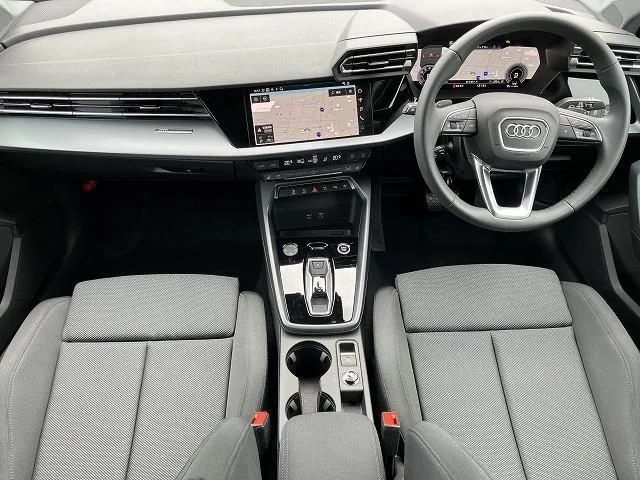 Audi AUDI A3 SPORTBACK アーバン　スタイル　エディション photo 2