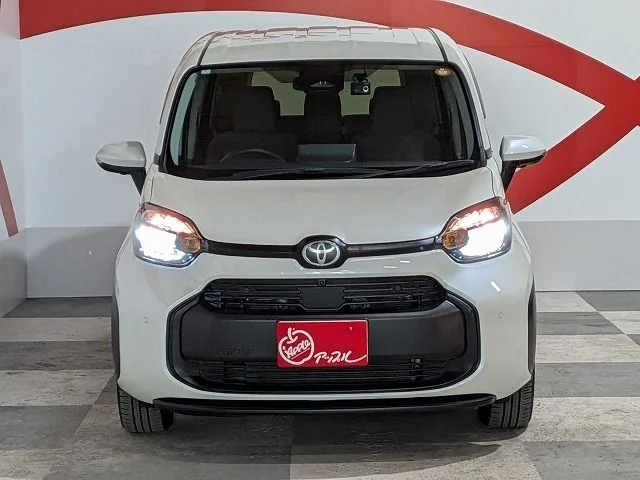 Toyota SIENTA HYBRID G4WD photo 3