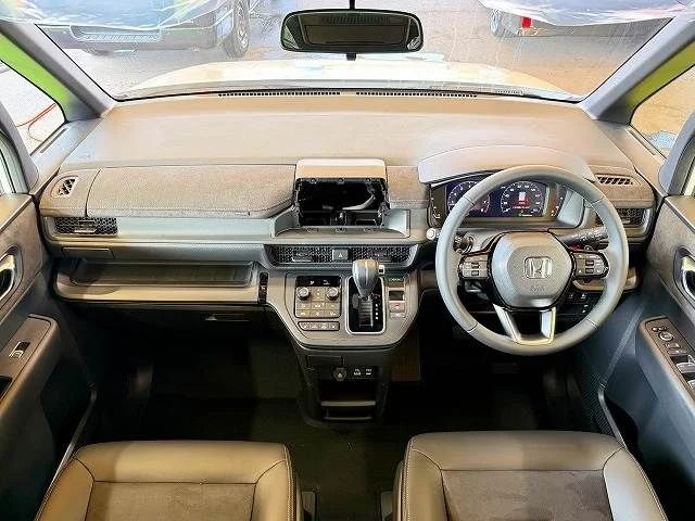 Honda STEPWAGON SPADA プレミアムライン photo 2
