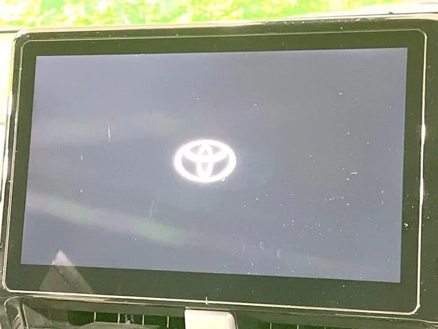 Toyota VOXY HYBRID S−Z photo 4