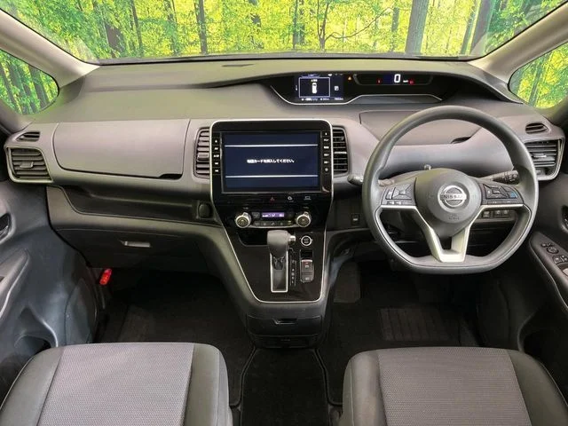 Nissan SERENA S-HYBRID XV photo 2