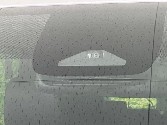 Toyota NOAH HYBRID Z photo 3