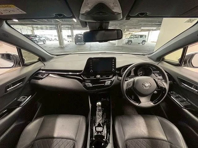 Toyota C-HR Gモードネロセフティプラス2ハイブリッド photo 2
