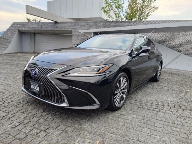 Toyota LEXUS ES300h ベースグレード 2019