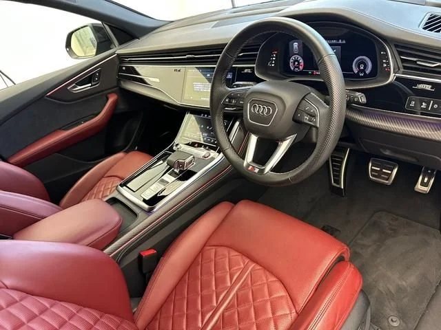 Audi AUDI SQ8 ベースグレード photo 2