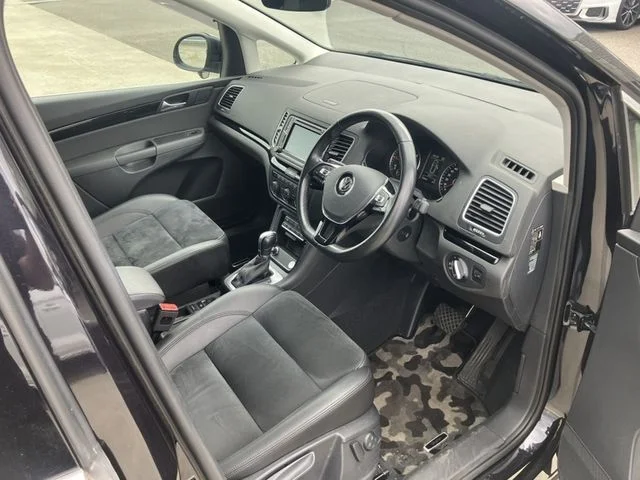 Volkswagen VOLKSWAGEN SHARAN TDI　ハイライン photo 2