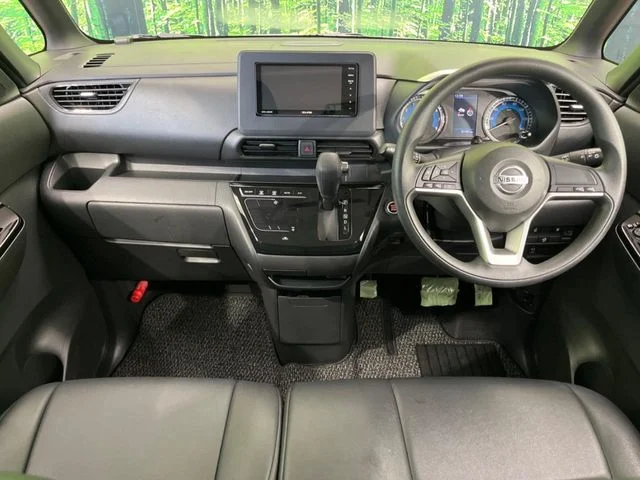 Nissan ROOX ハイウェイスターX photo 2