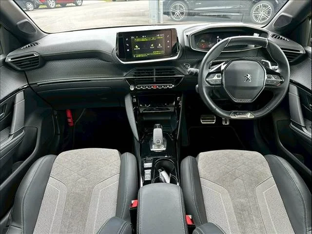 Peugeot PEUGEOT 208 GTライン photo 4