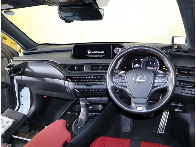 Toyota LEXUS UX250h Fスポーツ photo 2