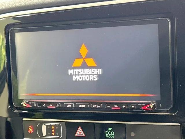 Mitsubishi OUTLANDER PHEV G photo 2