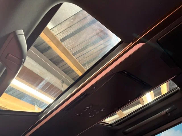 Toyota VELLFIRE HYBRID Z　プレミア photo 3