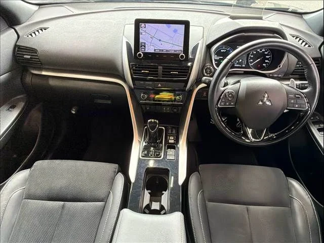 Mitsubishi ECLIPSE CROSS PHEV PHEV　2．4　P photo 2