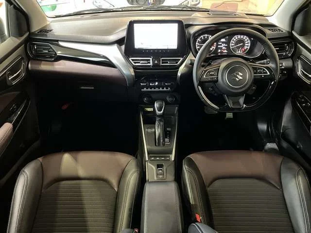 Suzuki FRONX ベースグレード photo 4
