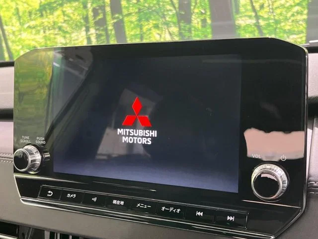 Mitsubishi OUTLANDER PHEV ブラックエディション photo 3