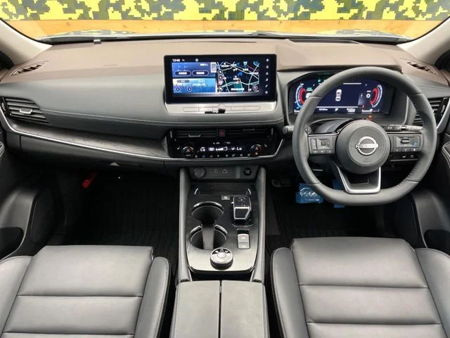 Nissan X-TRAIL HYBRID 4WD G　e−4ORCE photo 2