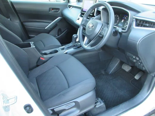 Toyota COROLLA CROSS HYBRID G photo 4
