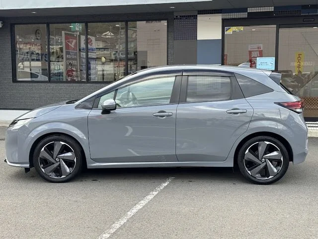 Nissan AURA G　レザーエディション photo 2