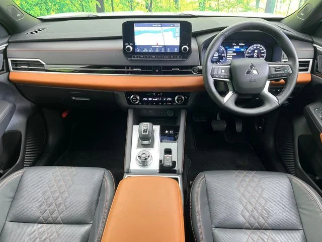 Mitsubishi OUTLANDER PHEV P photo 2