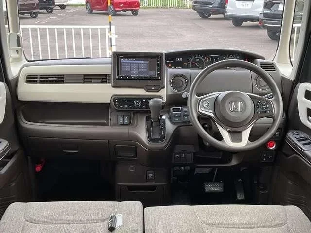 Honda N BOX 4WD L photo 3