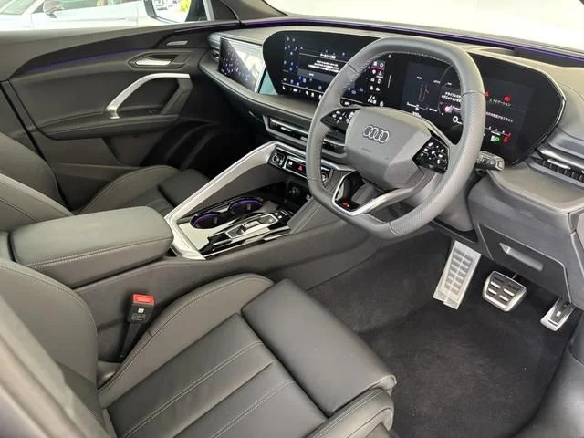 Audi AUDI SQ5 ベースグレード photo 2