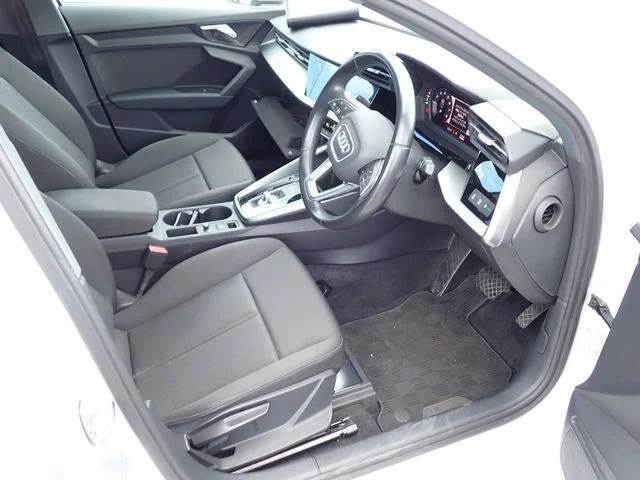 Audi AUDI A3 Sedan 30　TFSI photo 2