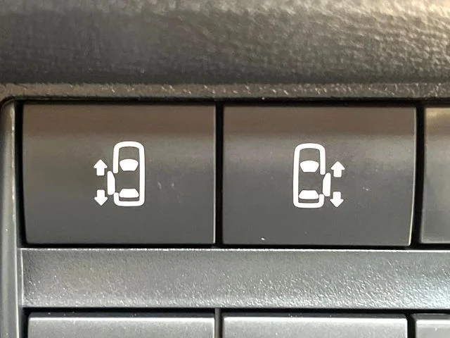 Mitsubishi DELICA MINI G　プレミアム　リミテッドエディション photo 3