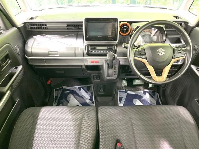 Suzuki Spacia GEAR ハイブリッドXZ　ターボ photo 2